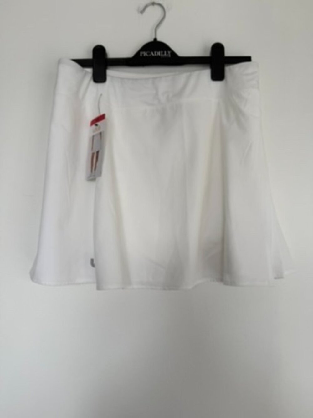 $90 Retail Lolë White Pleated Tennis Skort Built-In Shorts Athletic Skirt Medium - Picture 7 of 10